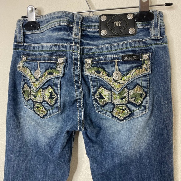 Miss Me Girl’s Bootcut Jeans Sz 14 Medium Wash Embroidered Rhinestone Pockets - Picture 4 of 10